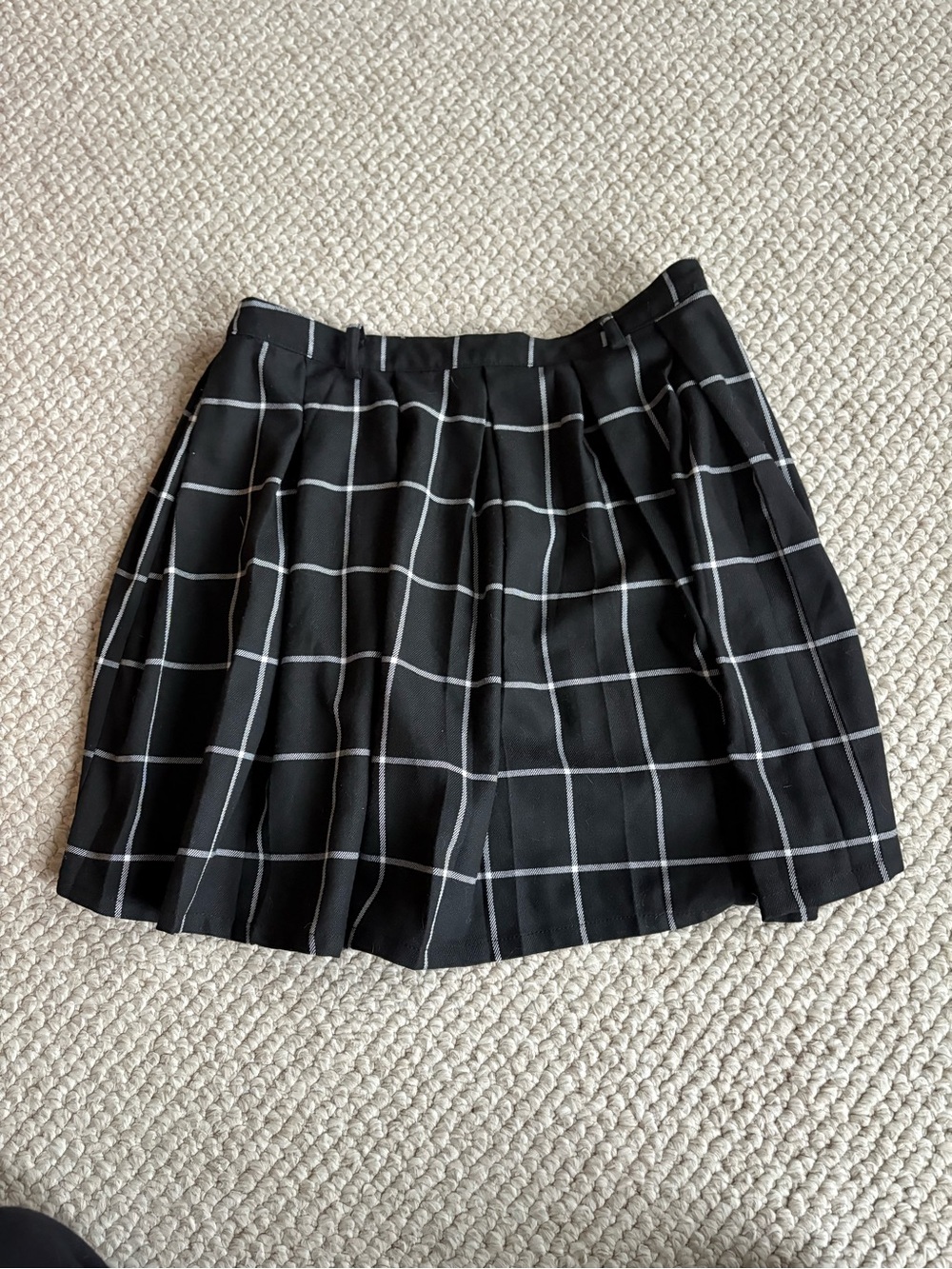 Hot Topic Black Plaid Pleated Mini Skirt